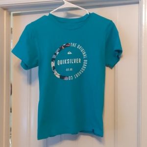 Quicksilver t shirt